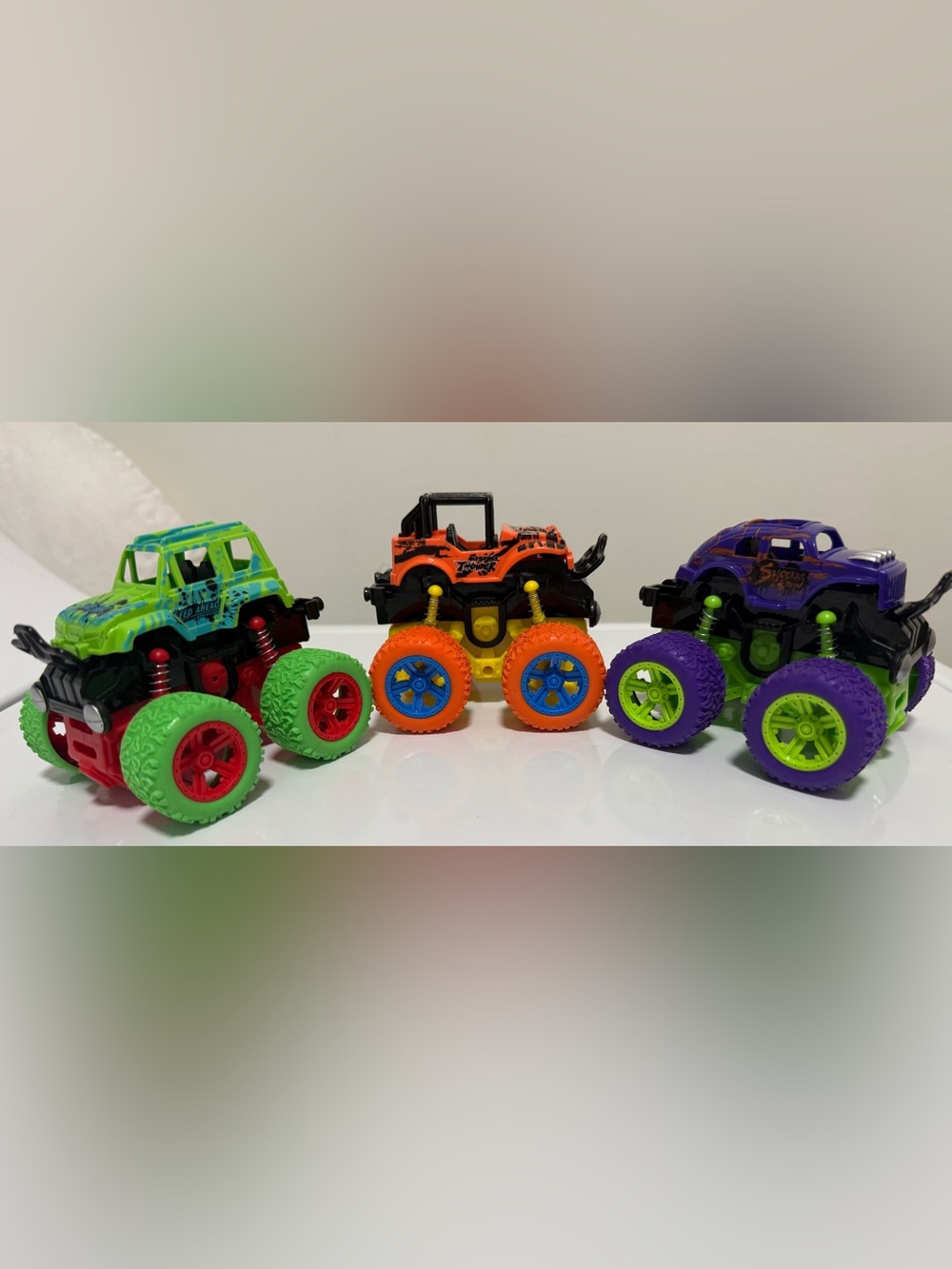 Monster Truck 1:36 Friction Power Lot: Shocker Rush VW, Orange Kestrel, Green